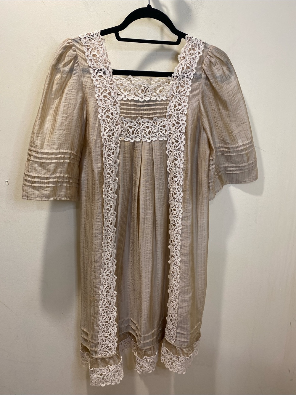 BCBGMaxAzria Cream  Lace-Trim Mini Dress